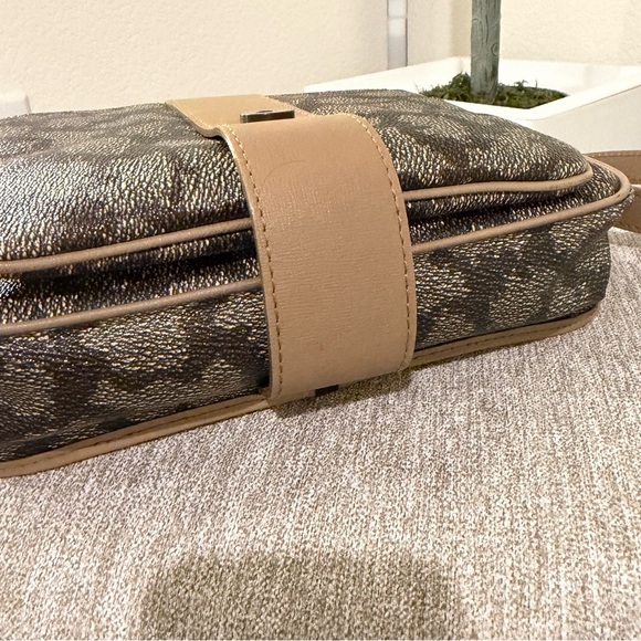 Yves Saint Laurent Spontini Leather Bag